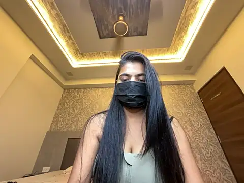 Snapshot of Miss_Heer chatting on May 19, 7:09 pm Miss Heer online show from May 19, 7:09 pm