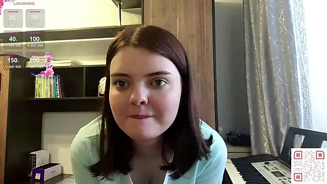 RebelDesiree online show from May 22, 9:15 am