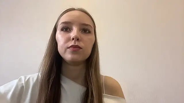 QueenBalensiefen online show from May 6, 3:46 am