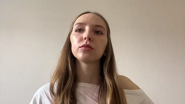 QueenBalensiefen online show from May 12, 3:47 am