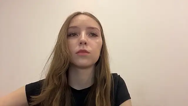 QueenBalensiefen online show from May 14, 3:30 pm