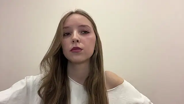 QueenBalensiefen online show from May 19, 4:24 pm