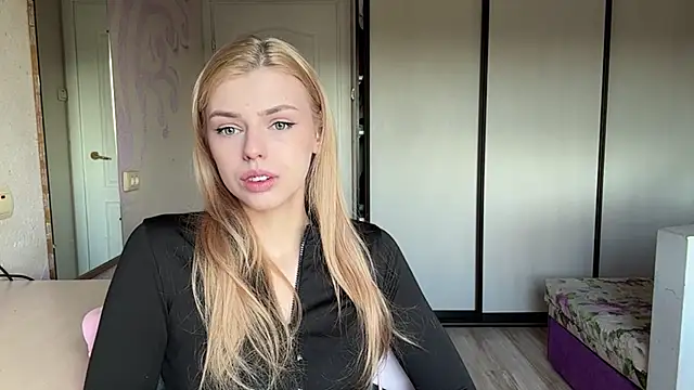 ScarlettRosy online show from May 29, 3:37 am