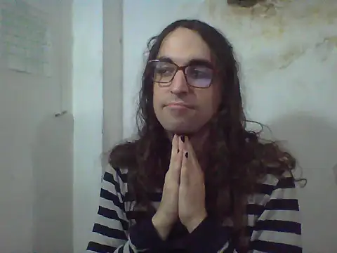 Snapshot of LaCuerva chatting on May 27, 5:32 pm LaCuerva online show from May 27, 5:32 pm