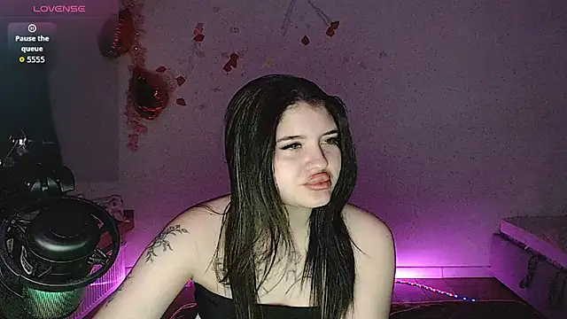 Snapshot of Blackangels chatting on May 24, 6:13 pm Blackangels online show from May 24, 6:13 pm