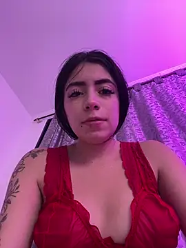 Snapshot of lunacruz_ chatting on May 29, 2:53 am lunacruz online show from May 29, 2:53 am