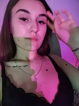 Kamila lov online show from May 23, 7:07 pm