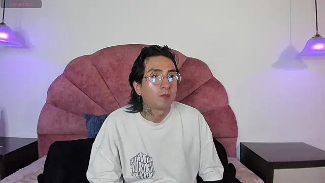 Eclipse TeenBoy66 online show from May 21, 3:46 am