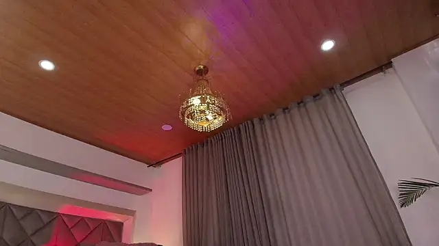 Snapshot of Molly_Hils789 chatting on May 30, 8:06 pm Molly Hils789 online show from May 30, 8:06 pm