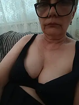 Snapshot of Sabina1967 chatting on June 9, 5:02 pm Sabina1967 online show from June 9, 5:02 pm