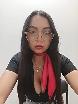 Snapshot of JENNIFER__03 chatting on May 22, 4:45 pm JENNIFER 03 online show from May 22, 4:45 pm