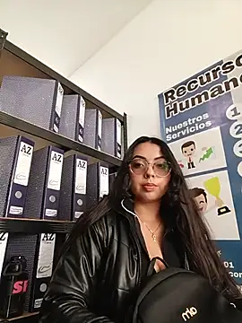 Snapshot of JENNIFER__03 chatting on May 25, 2:45 pm JENNIFER 03 online show from May 25, 2:45 pm