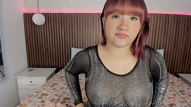 Dafne Evaans online show from May 14, 11:50 am