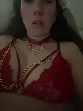 Snapshot of Poupette95 chatting on May 4, 12:23 pm Poupette95 online show from May 4, 12:23 pm