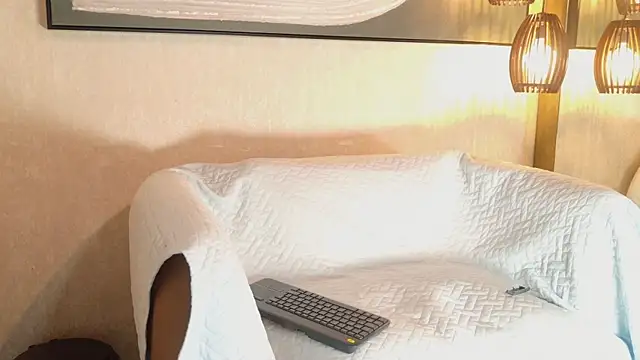 Snapshot of maria_sm25 chatting on May 12, 6:27 pm maria sm25 online show from May 12, 6:27 pm