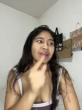 Snapshot of Xaannder chatting on June 19, 1:32 am Xaannder online show from June 19, 1:32 am