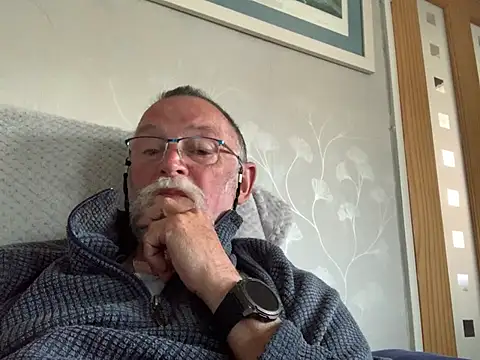 Snapshot of Moonraker64 chatting on May 5, 7:00 pm Moonraker64 online show from May 5, 7:00 pm