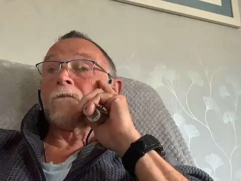 Snapshot of Moonraker64 chatting on May 14, 6:58 pm Moonraker64 online show from May 14, 6:58 pm