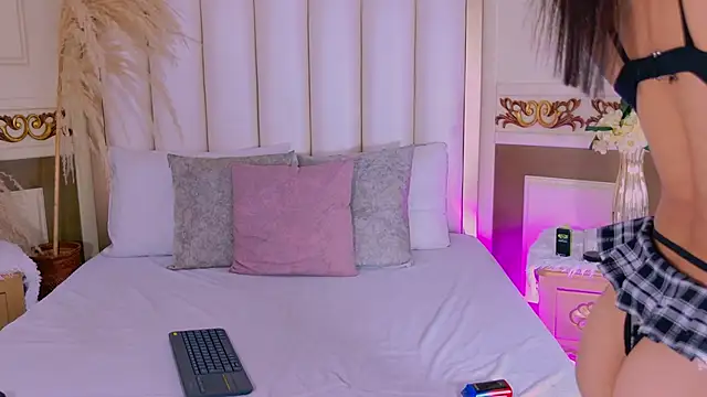 Melina Lovers online show from May 15, 5:03 am