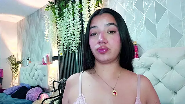 Snapshot of Zaira_bonny chatting on June 17, 3:02 pm Zaira bonny online show from June 17, 3:02 pm