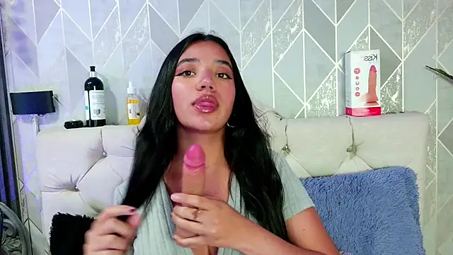 Snapshot of Zaira_bonny chatting on July 8, 9:08 pm Zaira bonny online show from July 8, 9:08 pm