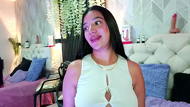 Snapshot of Zaira_bonny chatting on July 16, 3:40 pm Zaira bonny online show from July 16, 3:40 pm