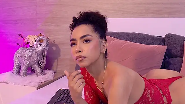 Snapshot of TamaraMontiel chatting on May 11, 2:45 pm TamaraMontiel online show from May 11, 2:45 pm
