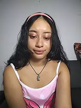 L0lita Emi12 online show from May 17, 12:23 pm