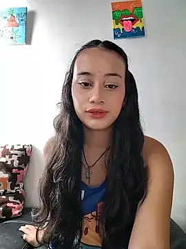 L0lita Emi12 online show from May 25, 2:12 pm