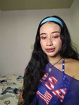 L0lita Emi12 online show from May 28, 4:21 am
