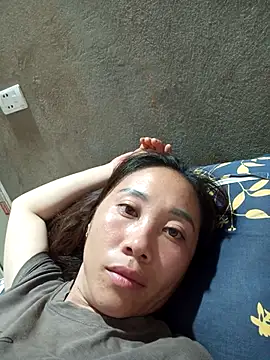 Snapshot of Jinli_01 chatting on May 12, 1:41 pm Jinli 01 online show from May 12, 1:41 pm