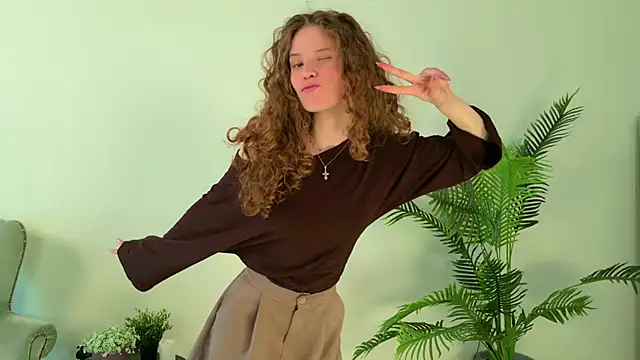 Mila Stain online show from May 12, 5:26 am