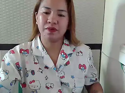 Snapshot of mecka20 chatting on May 12, 12:19 am mecka20 online show from May 12, 12:19 am