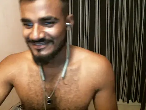 Snapshot of indianvijay chatting on May 18, 2:07 am indianvijay online show from May 18, 2:07 am