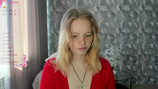 Snapshot of L_aura chatting on May 5, 6:43 am L aura online show from May 5, 6:43 am
