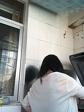 nidejiejie online show from May 5, 4:42 am