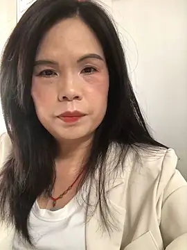 nidejiejie online show from May 18, 1:45 am