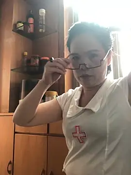 nidejiejie online show from May 22, 3:57 am