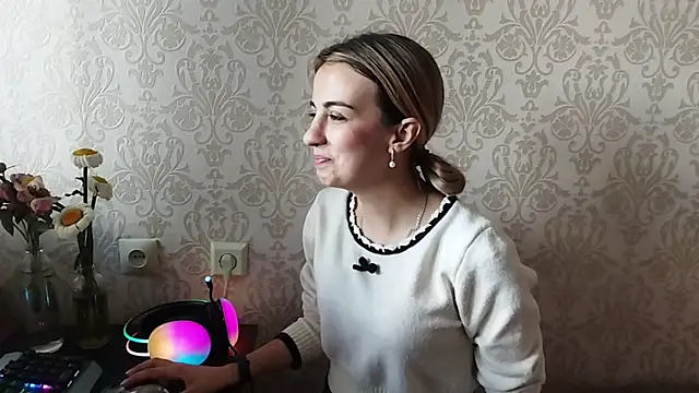 By Mira online show from May 30, 1:08 pm