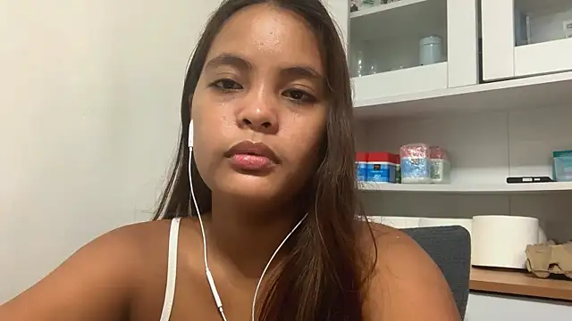 Snapshot of Bunny_Kisss chatting on May 7, 5:46 am Bunny Kisss online show from May 7, 5:46 am