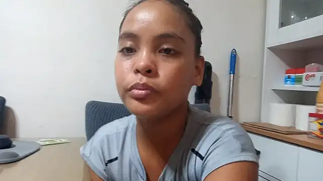 Snapshot of Bunny_Kisss chatting on May 16, 8:33 am Bunny Kisss online show from May 16, 8:33 am