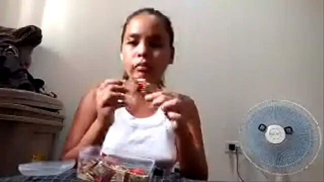 Snapshot of Bunny_Kisss chatting on May 23, 7:35 am Bunny Kisss online show from May 23, 7:35 am