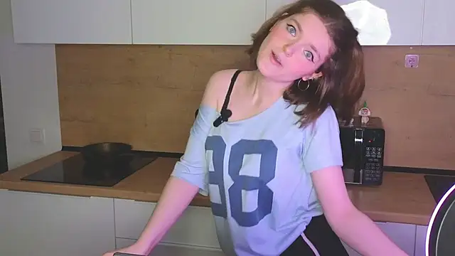 Annpopsy online show from May 28, 7:11 pm