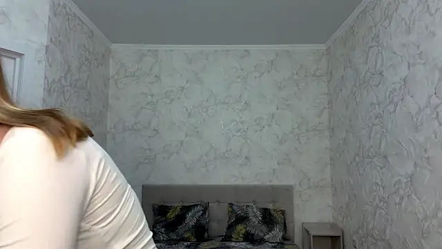 Snapshot of rosylume chatting on May 20, 5:41 pm rosylume online show from May 20, 5:41 pm