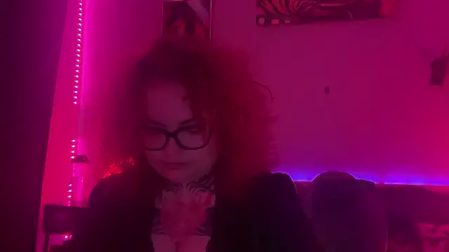 altpersonaa online show from May 13, 5:10 pm