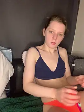 Snapshot of Tatum-Bear chatting on May 28, 9:45 pm Tatum-Bear online show from May 28, 9:45 pm