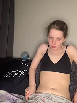 Snapshot of Tatum-Bear chatting on June 21, 9:28 pm Tatum-Bear online show from June 21, 9:28 pm