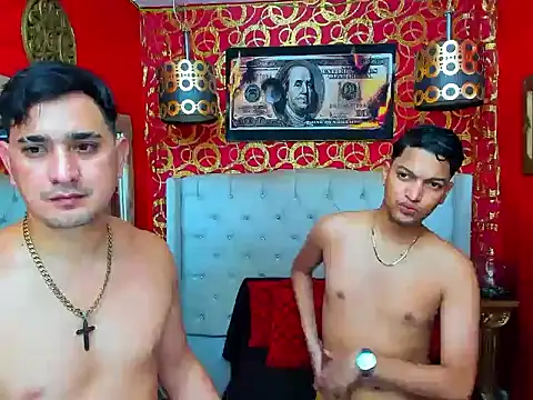 Snapshot of COUPLEFRIENDBAREBACK chatting on May 27, 7:22 pm COUPLEFRIENDBAREBACK online show from May 27, 7:22 pm