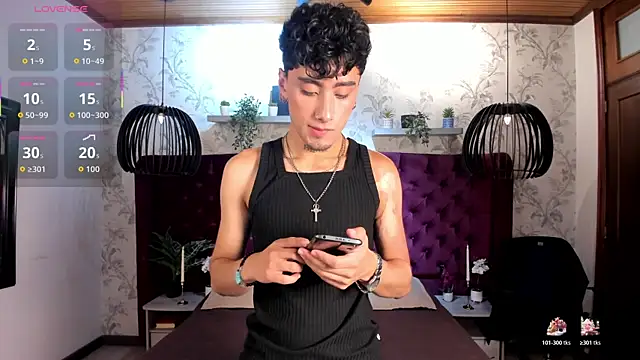 Spencerwhite  online show from May 22, 7:41 pm