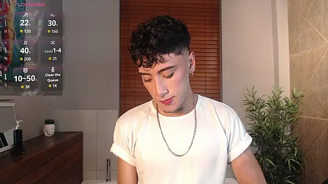 Spencerwhite  online show from May 28, 7:55 pm